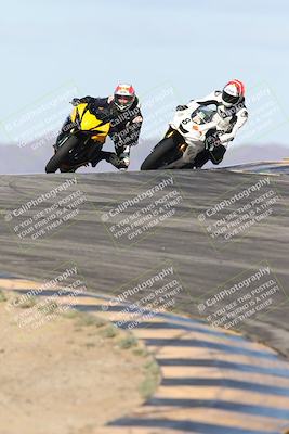 media/Nov-16-2025-Race Pace (Sun) [[8c5fa54630]]/Verified Riders/1-Turns 9 and 10 (925am)/